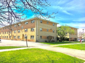 Maplewood Apartments in Calumet City, IL - Building Photo - Building Photo