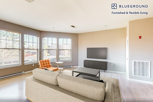 160 Boylston St in Newton, MA - Building Photo - Building Photo