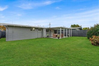 27837 Ormond Ave in Hayward, CA - Foto de edificio - Building Photo