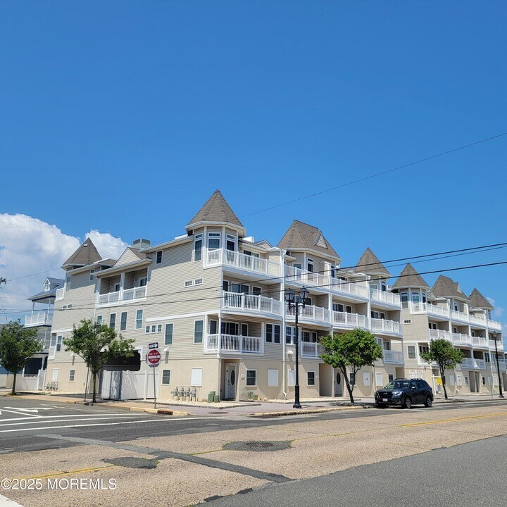 1301 Boulevard in Seaside Heights, NJ - Building Photo