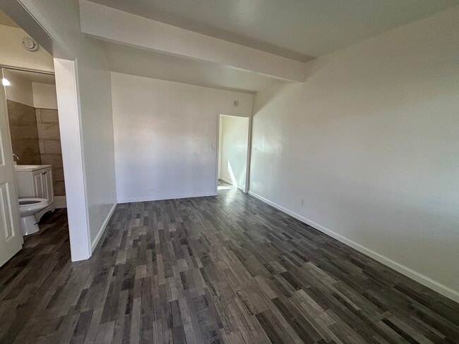 475 W Ramona Dr in Rialto, CA - Foto de edificio - Building Photo