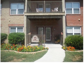 Grove at Latimer in Bloomington, IN - Foto de edificio - Building Photo