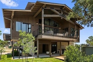 19213 Lost Tree Blvd in Spicewood, TX - Building Photo