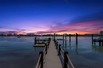 819 Bay Esplanade in Clearwater, FL - Building Photo - Building Photo