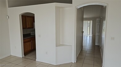 832 Palomino St E in Lehigh Acres, FL - Building Photo - Building Photo