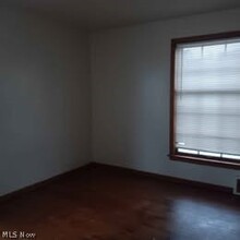 4654 E 90th St in Garfield Heights, OH - Building Photo - Building Photo