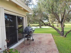 3632 E Forge Rd in Davie, FL - Building Photo