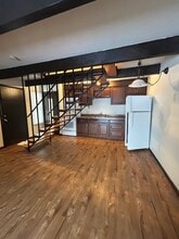 5266 Grafton Rd in Brunswick, OH - Foto de edificio - Building Photo