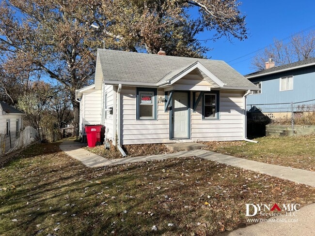 property at 403 S Wayland Ave