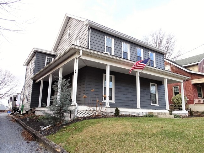 783 E Main St, Unit 1