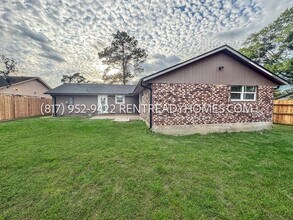 2122 Bentvine Dr in Houston, TX - Building Photo - Building Photo