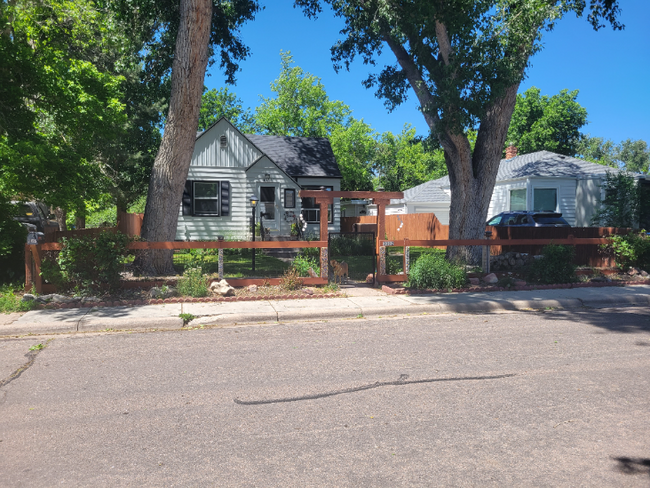 1112 E 23rd St in Cheyenne, WY - Building Photo - Building Photo