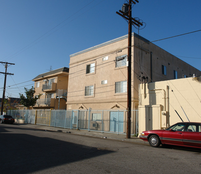 5565 Bonner Ave in North Hollywood, CA - Building Photo - Building Photo