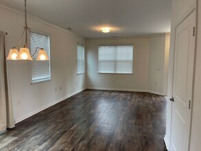 1685 Halesworth Ln in Virginia Beach, VA - Building Photo - Building Photo