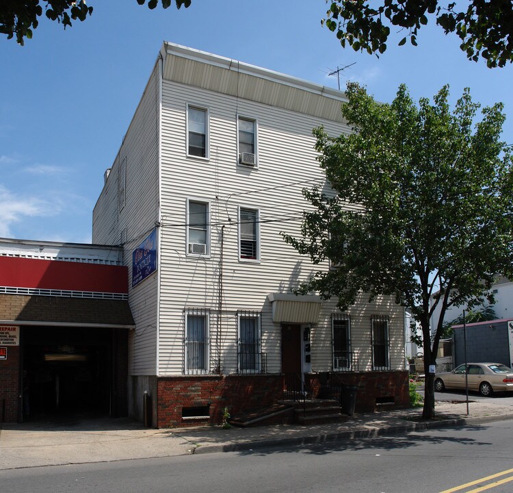 30 Jackson St in Newark, NJ - Building Photo
