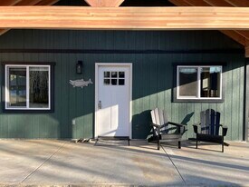 48561 Rustic Ave in Soldotna, AK - Building Photo