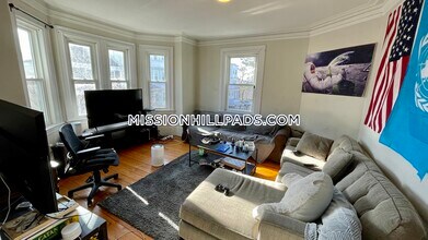 12 Wensley St, Unit 1 in Boston, MA - Building Photo - Building Photo