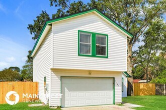 8144 Colonnade Ct W in Jacksonville, FL - Building Photo - Building Photo