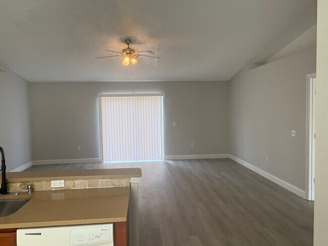3244 Shingler Terrace in Deltona, FL - Building Photo - Building Photo
