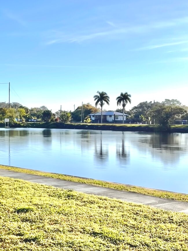 384 Avenue N, Unit #2