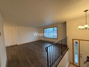 11923-11925 E Railroad Cir in Spokane Valley, WA - Building Photo - Building Photo