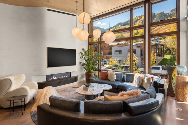 120 Juan St in Aspen, CO - Building Photo - Building Photo