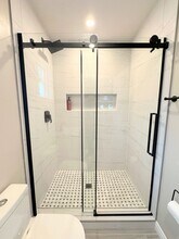 20235 Hartland St in Los Angeles, CA - Building Photo - Building Photo