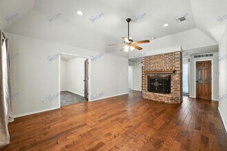 1 Creekmere Dr in Roanoke, TX - Building Photo - Building Photo