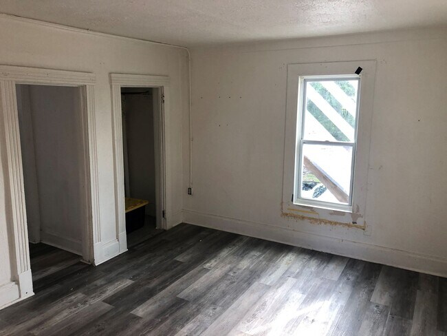 76 S Adolph St in Akron, OH - Building Photo - Building Photo