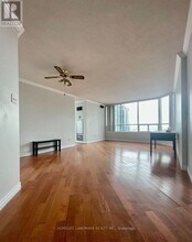 550 Webb Dr in Mississauga, ON - Building Photo - Building Photo