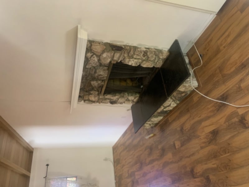 18332 Superior St in Los Angeles, CA - Building Photo