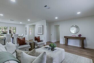 2002 Ottawa Ln in Houston, TX - Foto de edificio - Building Photo