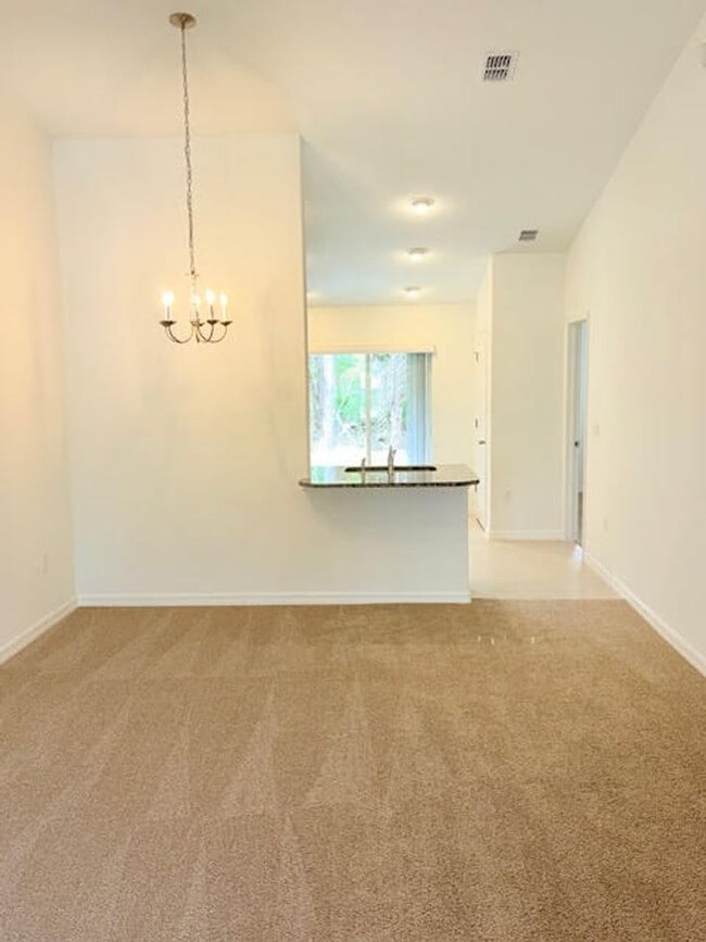 125 Seattle Trail in Palm Coast, FL - Foto de edificio - Building Photo