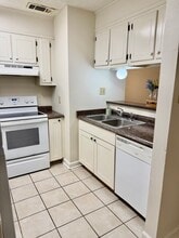 14722 Hooper Rd in Baton Rouge, LA - Building Photo - Building Photo