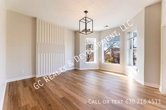 4241 S Calumet Ave in Chicago, IL - Building Photo - Building Photo