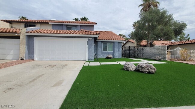 2600 Sidonia Ave in Las Vegas, NV - Building Photo - Building Photo