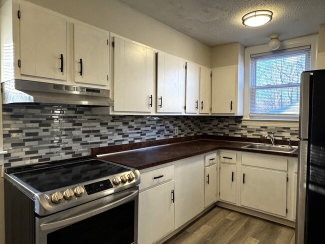 property at 66 Hamlet Ave