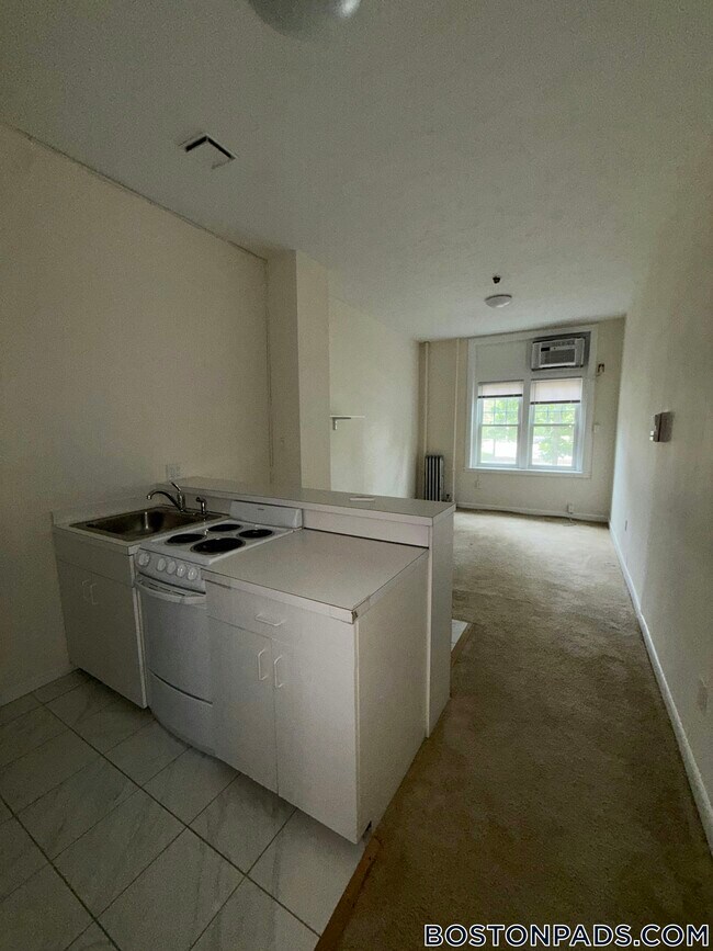 1223 Beacon St