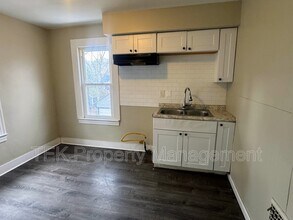 128 Roslyn St in Rochester, NY - Building Photo - Building Photo