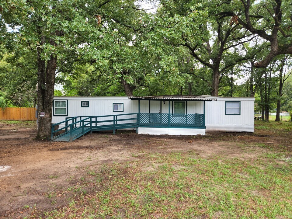 108 Owens Cir in Gun Barrel City, TX - Building Photo