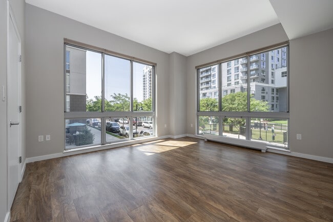 Allure @ Harbor Point in Stamford, CT - Building Photo - Interior Photo