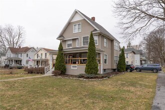 20 W Elisha St in Waterloo, NY - Building Photo - Building Photo