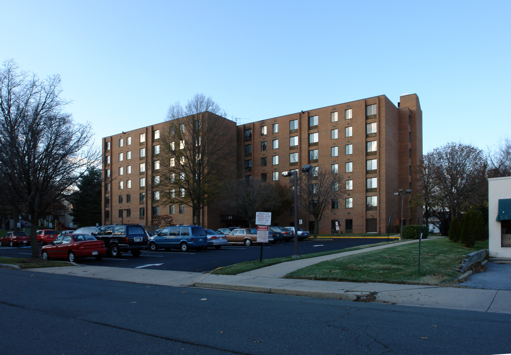 Heritage House in Rockville, MD - Building Photo