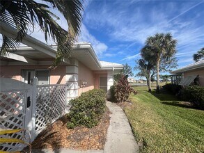 338 Cerromar Way in Venice, FL - Building Photo - Building Photo