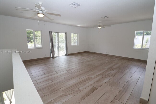 603 NE 28th St in Wilton Manors, FL - Foto de edificio - Building Photo