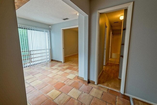 1800 Nicklaus Dr in Tallahassee, FL - Foto de edificio - Building Photo