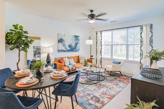 The Artisan at Robinson in Pittsburgh, PA - Building Photo - Interior Photo