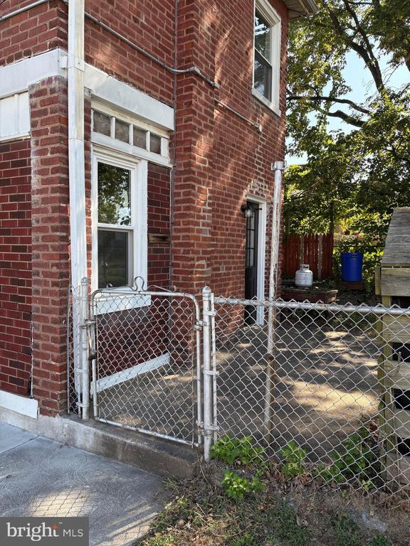 property at 167 W 7th Ave