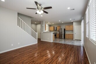 5836 Sierra Cliff St in North Las Vegas, NV - Building Photo - Building Photo