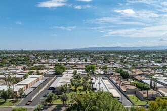 Verda Vista in Phoenix, AZ - Foto de edificio - Building Photo
